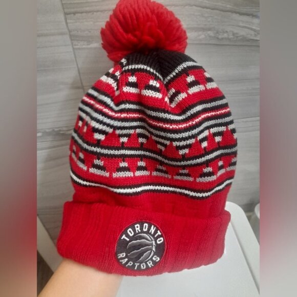 Mitchell & Ness - Toronto Raptors Winter Hat/Toque - Red/Black - Picture 3 of 9